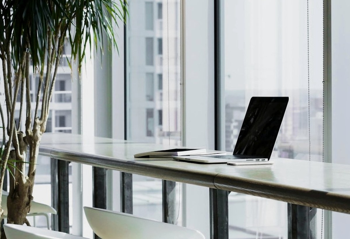 digitale oberflaeche am arbeitsplatz
